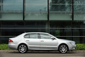 Saloon Prints: Skoda SUPERB 2008