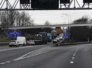 Traffic on M27
