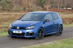 Images Dated 23rd November 2011: Volkswagen Golf R 2. 0l TSI 2011